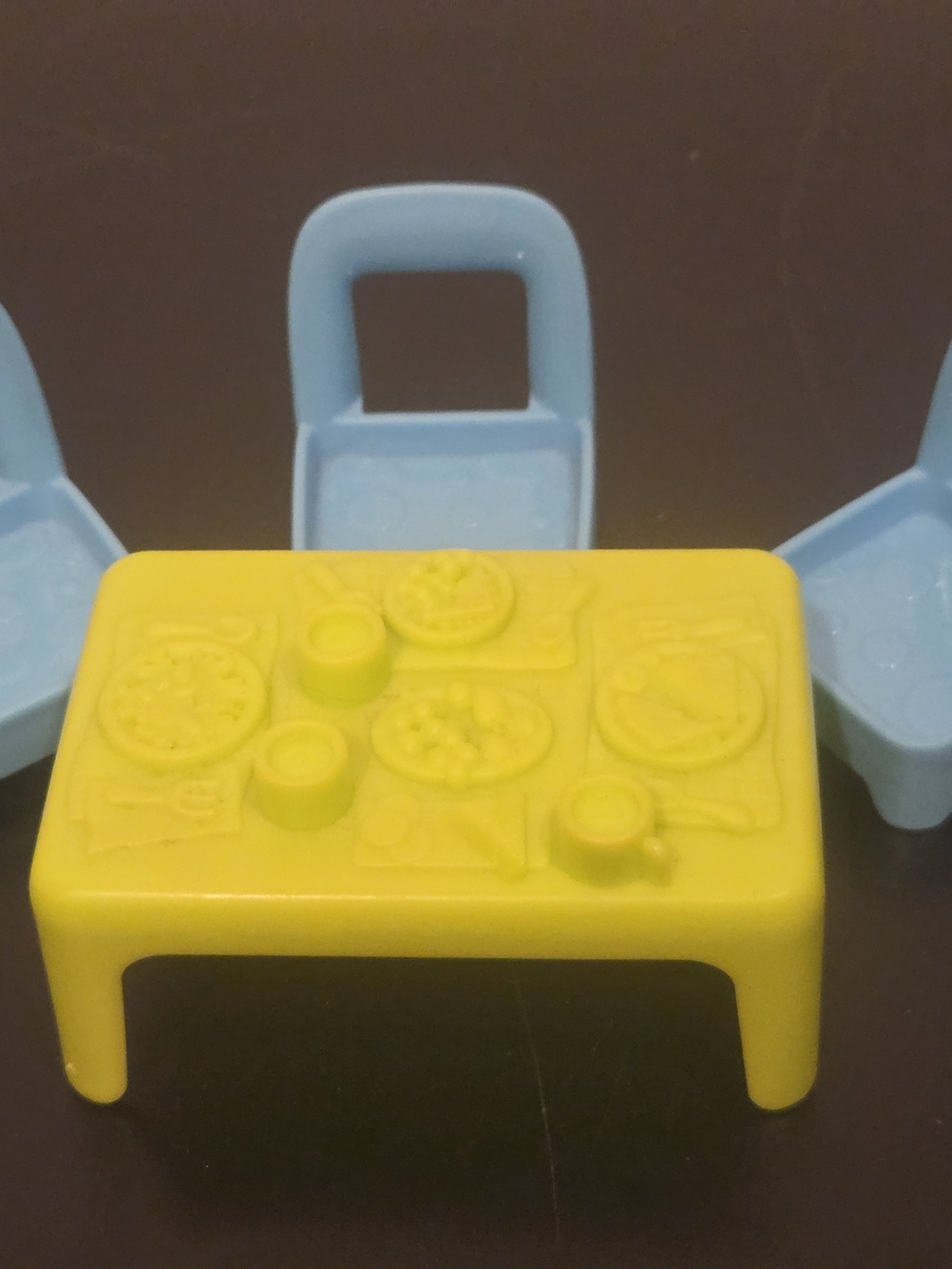 Little People Suprise & Sounds Home - Mom Dad Sister Table & Chairs - Picture 8 of 8